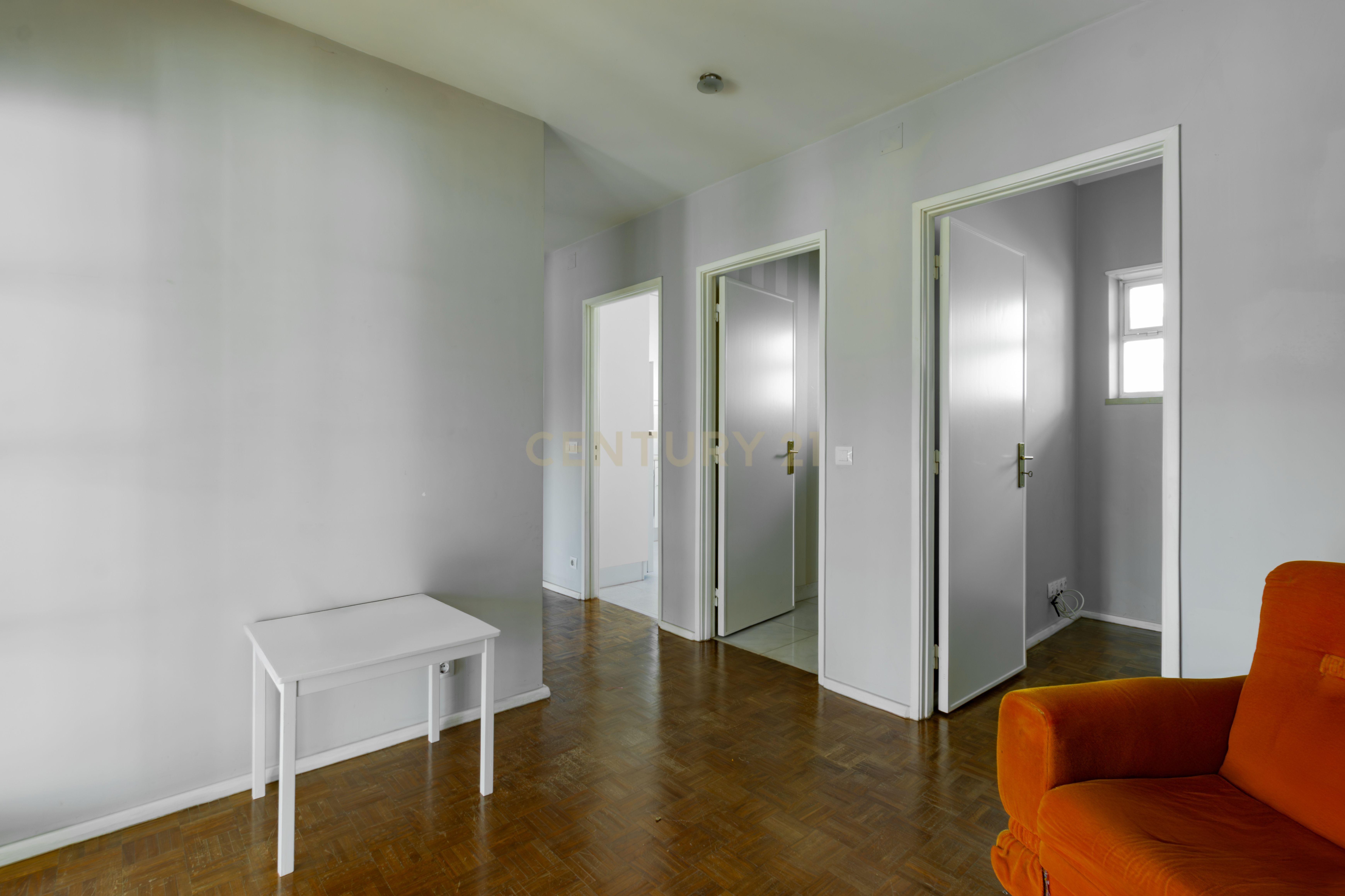 Fotografia 8 de Apartamento T2+1 com garagem centro de Alcobaça