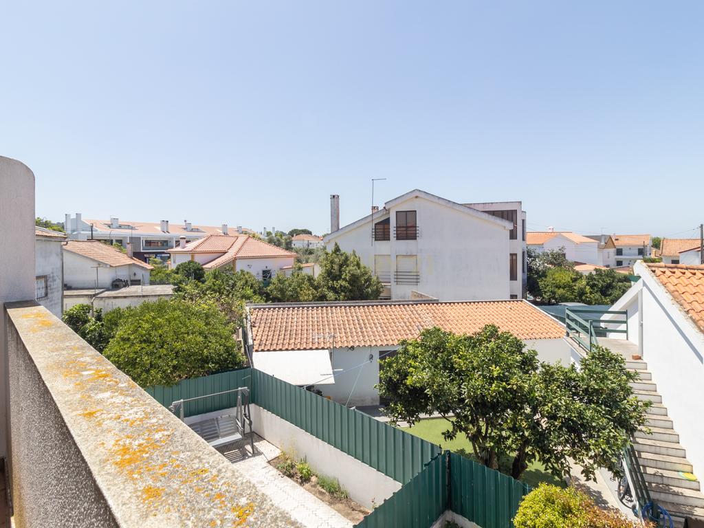 Moradia duplex de 5 assoalhadas com cave em Azeitão - Image 23