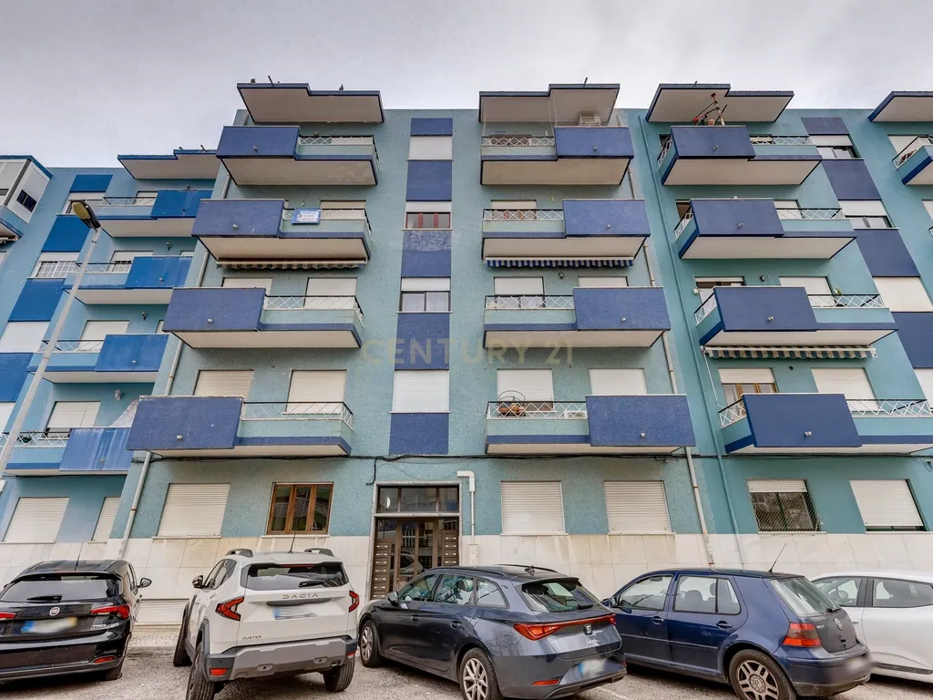 T3 com Vista Panorâmica em Almada: O seu próximo projeto de sonho! ✨ - Image 31