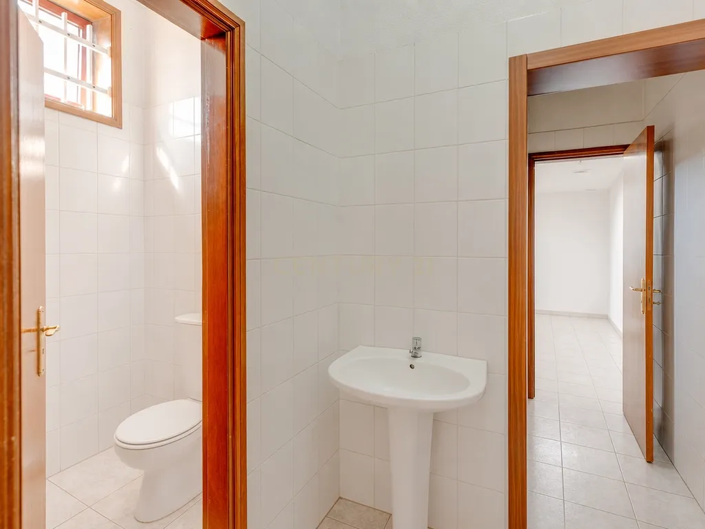 Espaços comerciais para venda em Vila Nova de Gaia - Image 40
