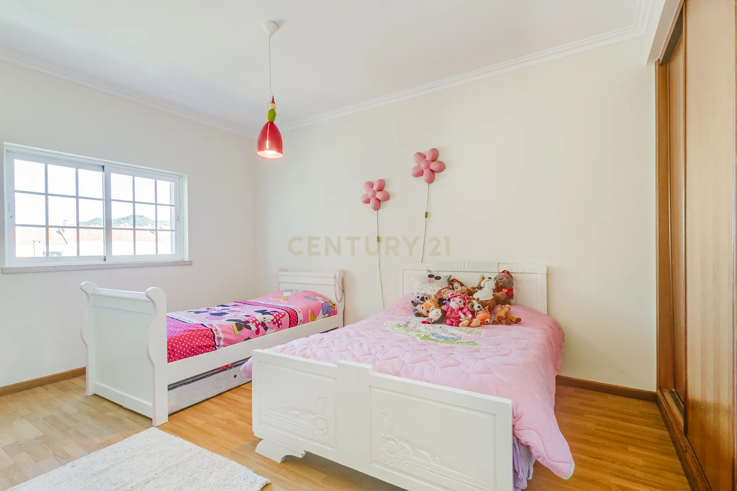 Moradia Rural T4 com Piscina e Jardim — Entre Setúbal e Lisboa - Image 36