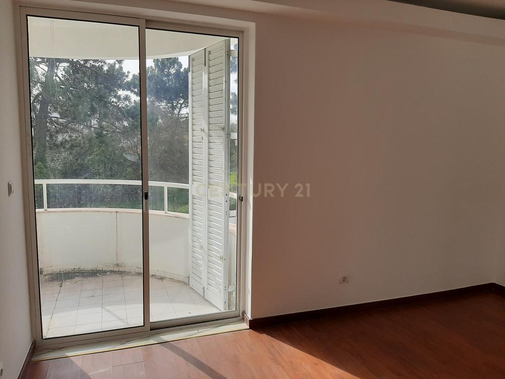 Moradia T4 no Condomínio Sol à Lua | Amora, Seixal - Image 13