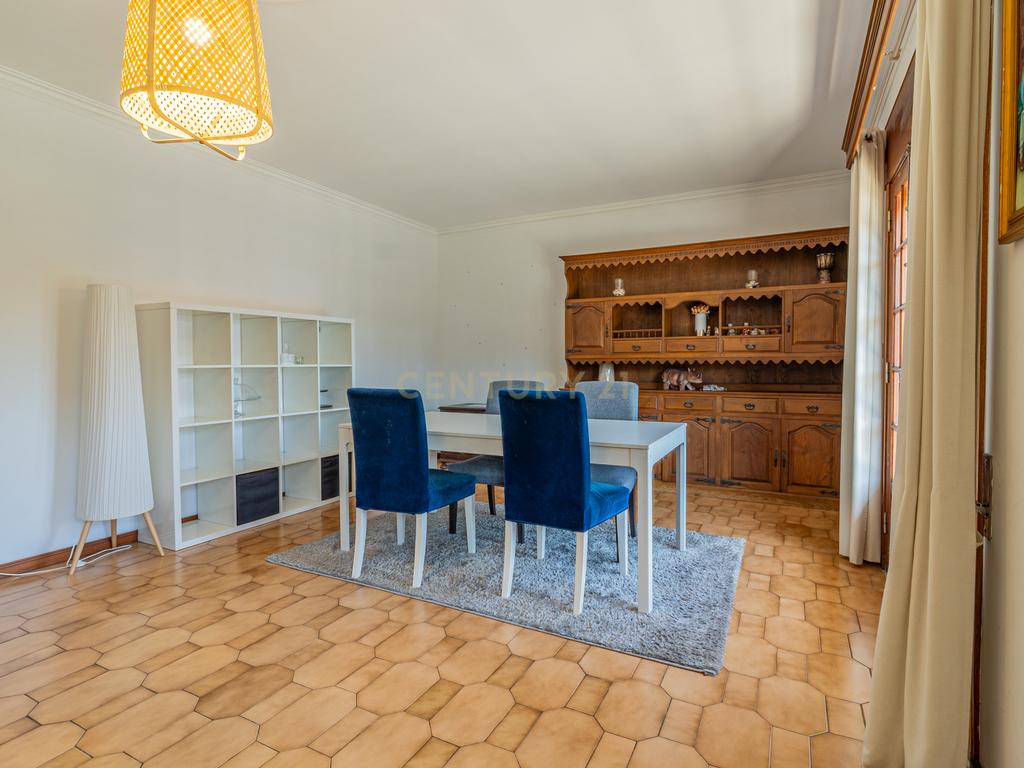 Moradia T3 + T2 em Amares com Jardim e Garagem - Image 3