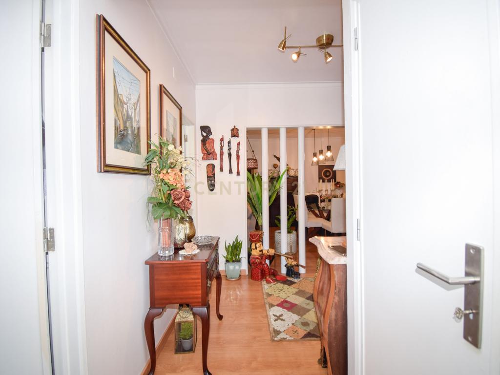 Apartamento T2 em Linda-a-Velha, Oeiras - Image 13