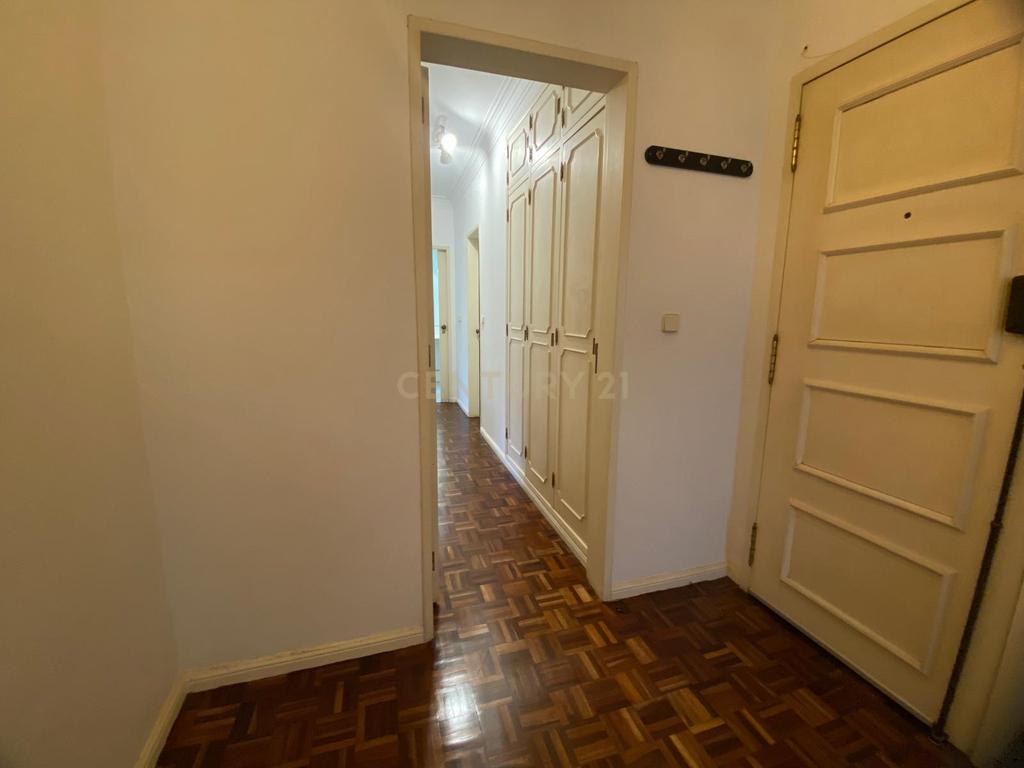 Apartamento T2 para Arrendamento - Image 16