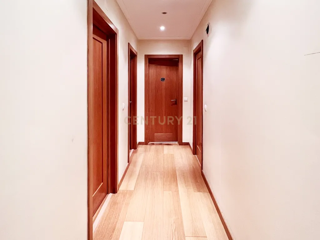 Apartamento T2 LUMIAR - Image 13