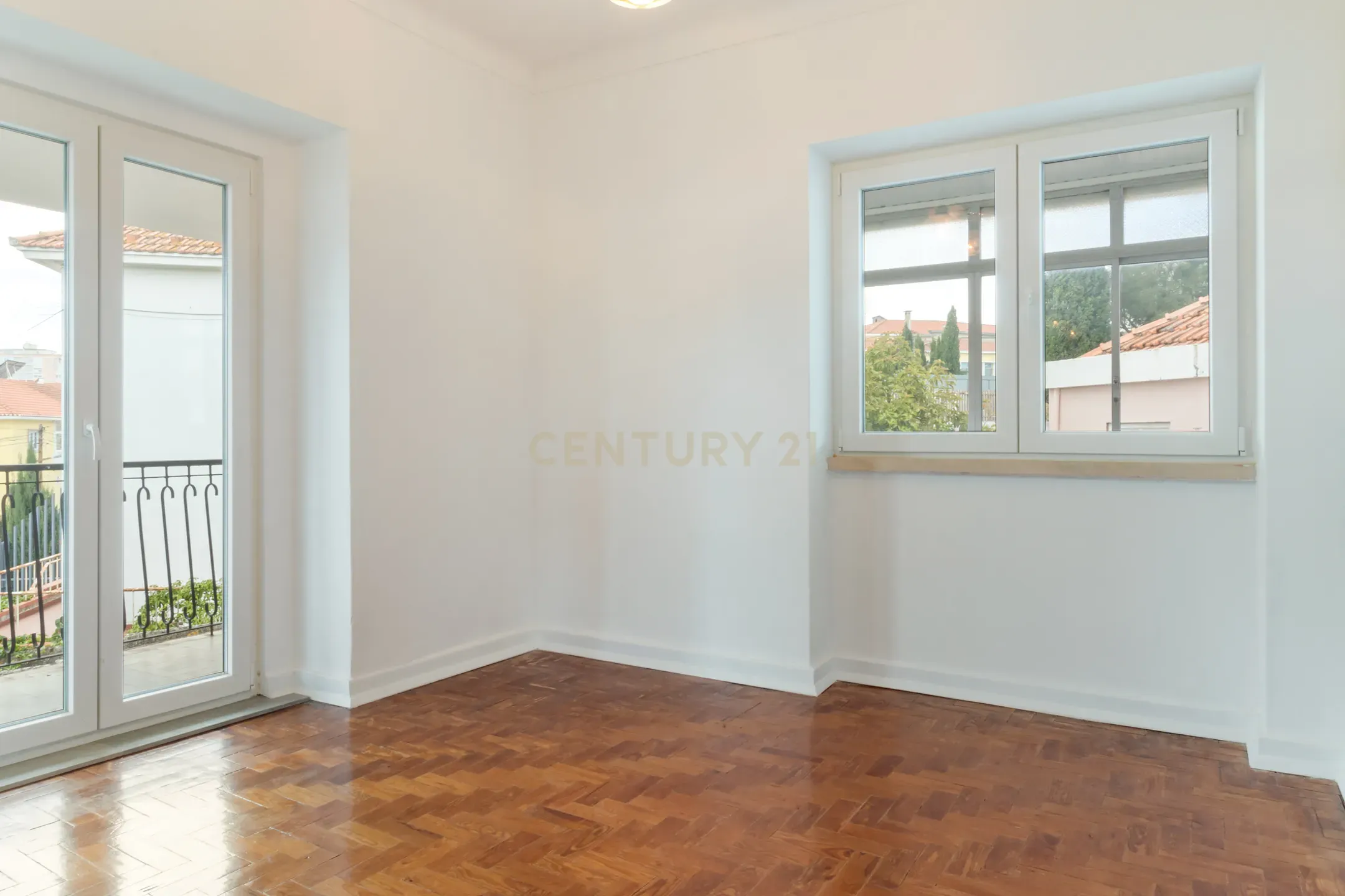 Moradia T3+2 para renovar em Alvalade, Lisboa. Em Venda! - Image 13