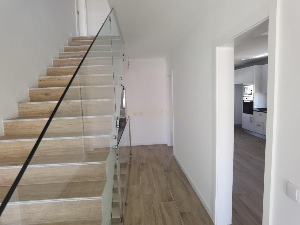 Moradia T8 Isolada - Aires - Palmela - Image 3