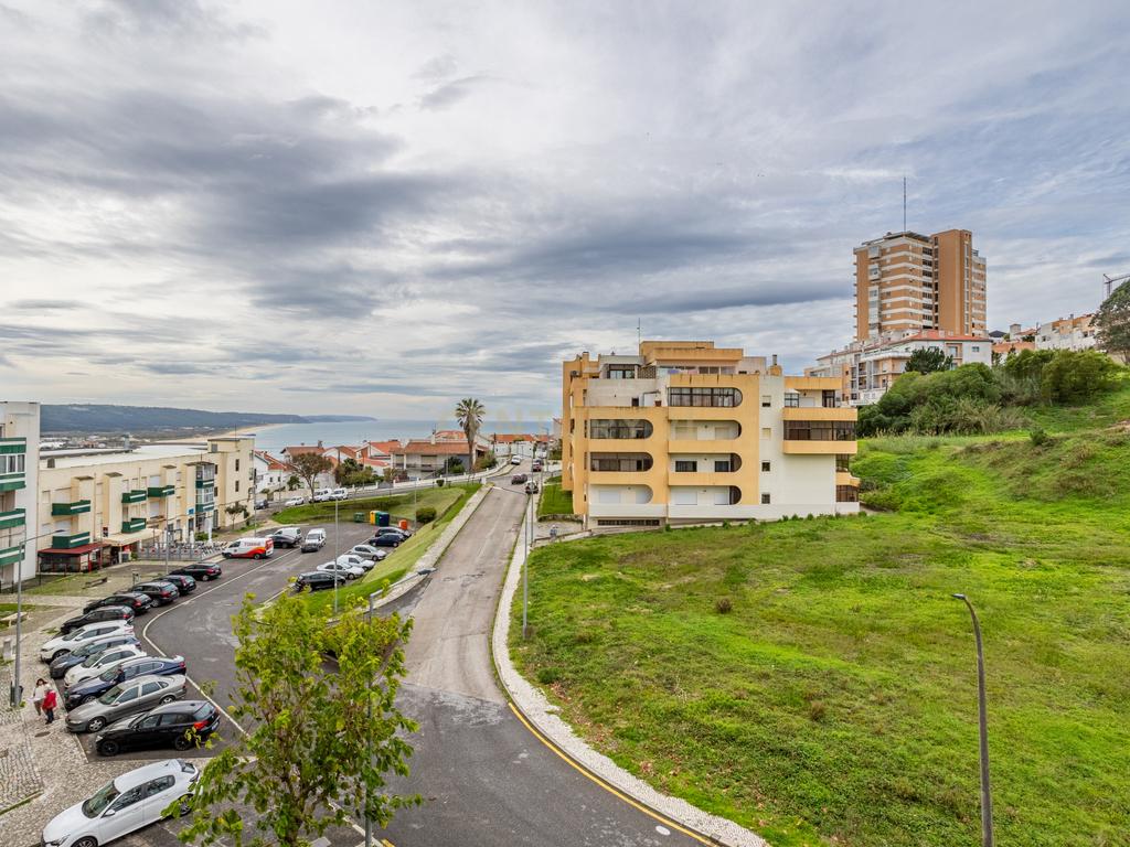 Apartamento T2 na Nazaré - Totalmente Remodelado com Vista Mar - Image 16