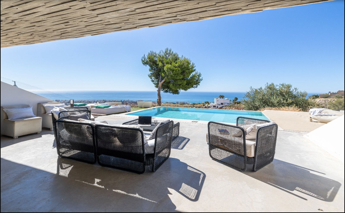 Luxuosa Moradia com Piscina e Jardim em Málaga, Andalucía - Image 10