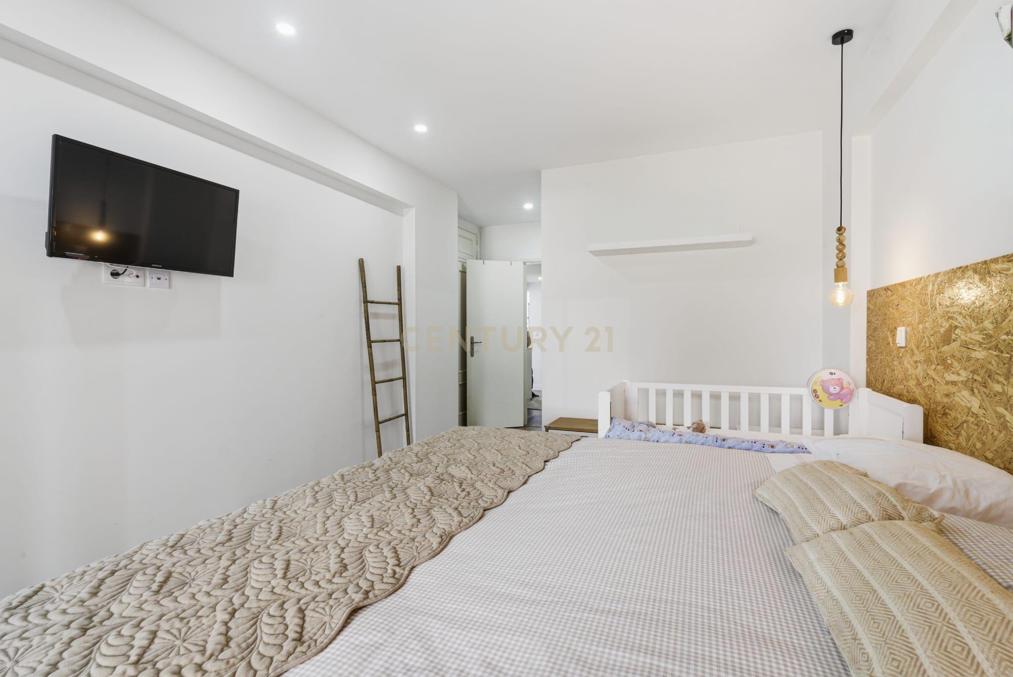 Fotografia 12 de Apartamento T2 Totalmente Renovado com Estacionamento