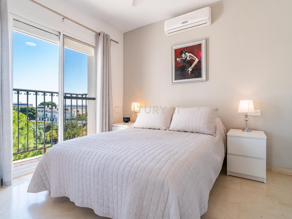 Moradia renovada com vista para o mar e perto da praia – Torreblanca, Fuengirola - Image 30