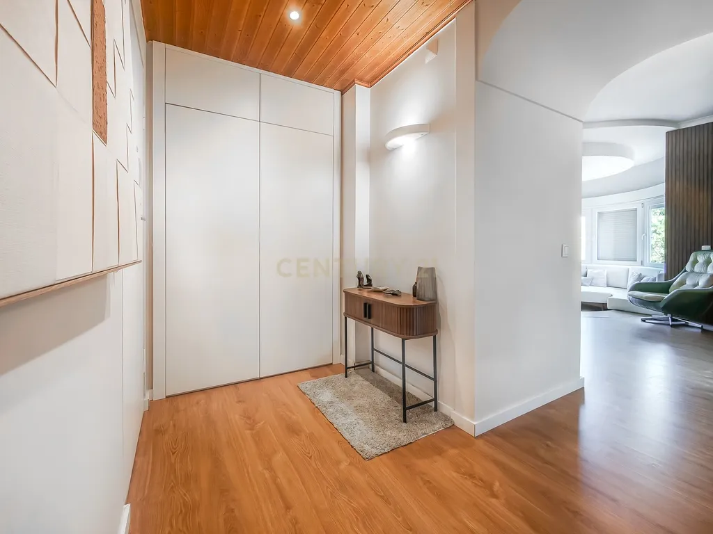 Apartamento T1+1 Remodelado com Elevador | Pampilheira | Cascais - Image 15