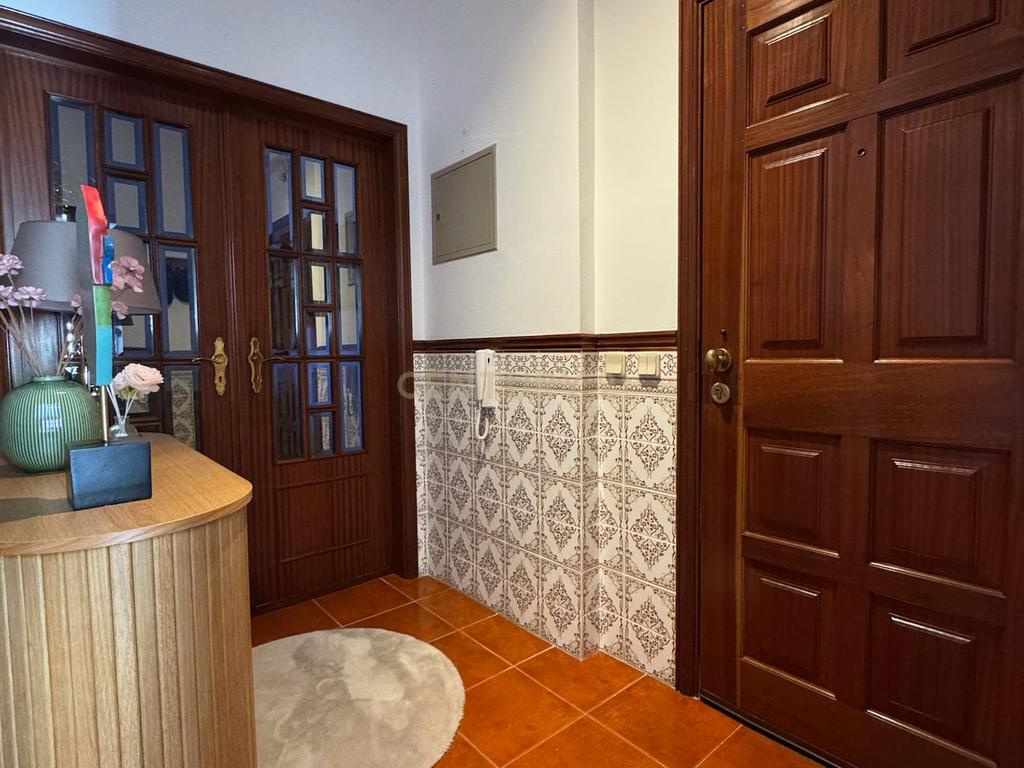 Apartamento T3 em Coimbra com Luz Natural e Acessibilidade - Image 15