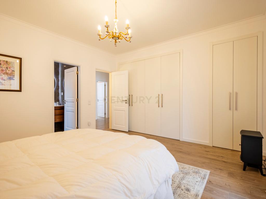 Moradia de Sonho na Charneca da Caparica – Elegância, Conforto e Localização Privilegiada - Image 68