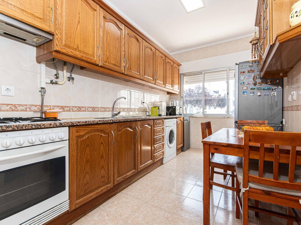 Apartamento T2 Moita – Ideal para Habitação Própria ou Investimento! - Image 12
