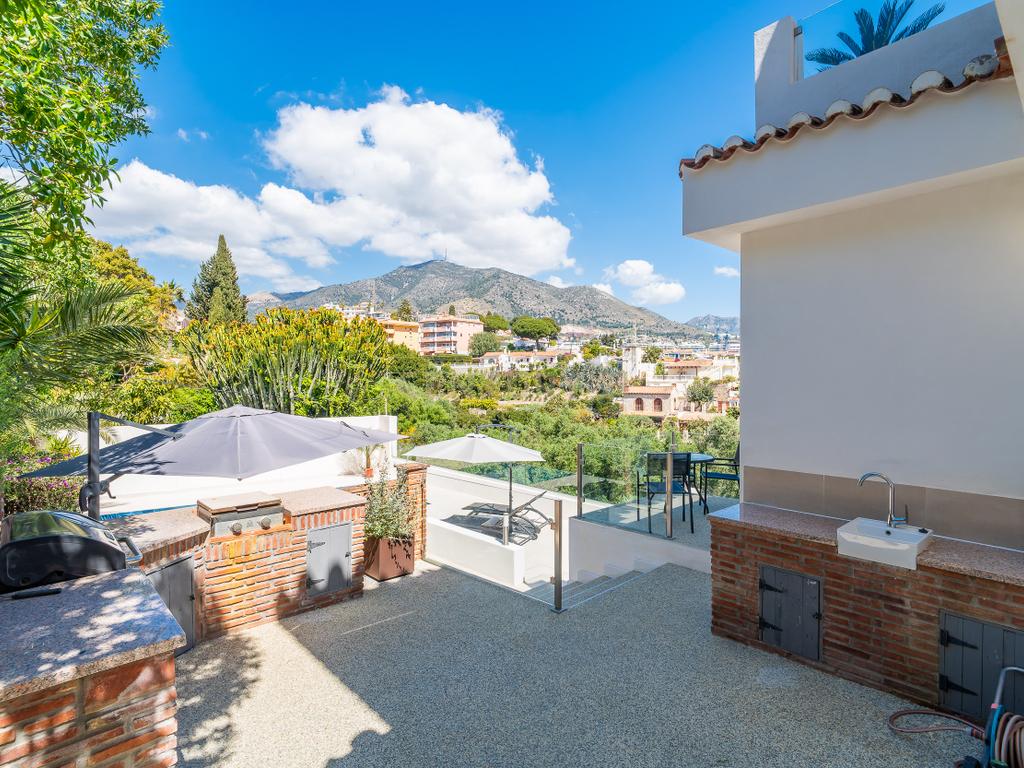 Moradia renovada com vista para o mar e perto da praia – Torreblanca, Fuengirola - Image 66