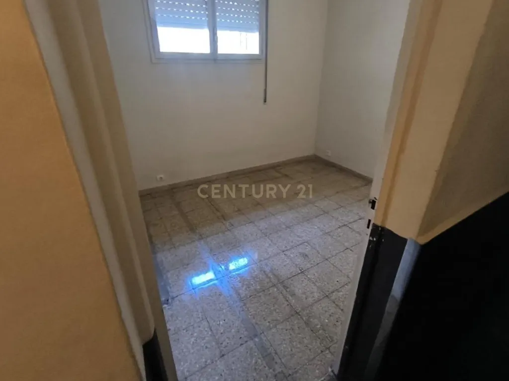 Apartamento para Recuperar em Ripollet, Barcelona - Image 13