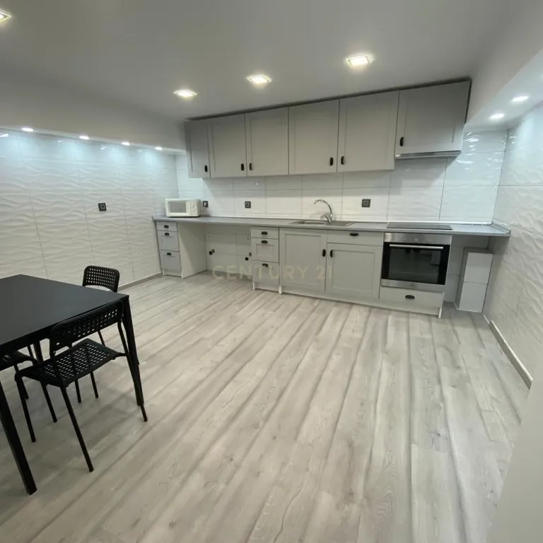 Imóvel de rendimento | Charneca da Caparica | 7 apartamentos | 100% arrendado - Image 2