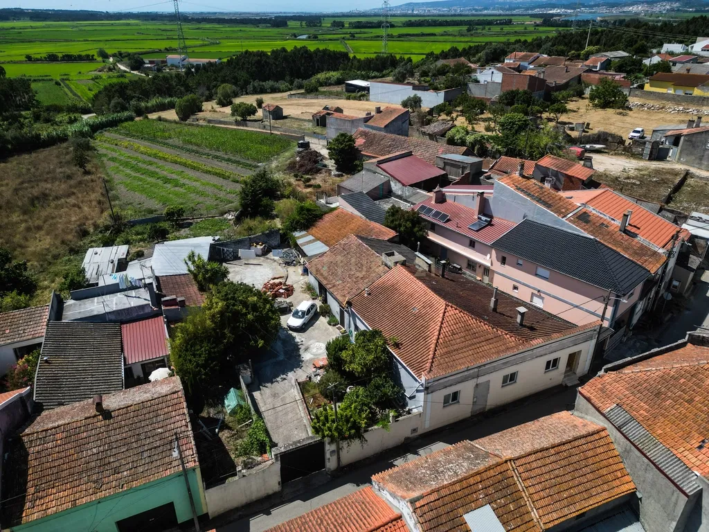 Moradia T3 com Terraço e Jardim no Alqueidão - Figueira da Foz - Image 53