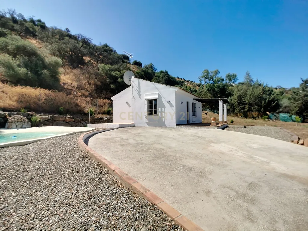 Se vende casa de campo en Coín - Image 8