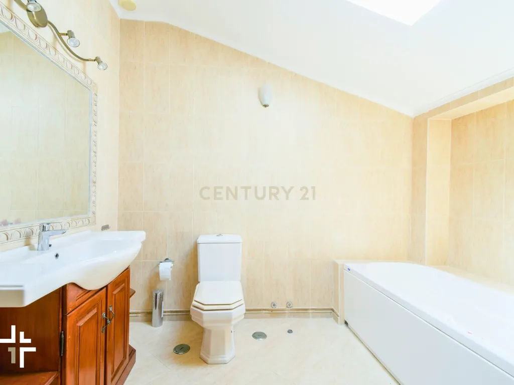 Moradia T2 com Jardim e Alpendres Exclusivos | São Pedro do Estoril - Image 41