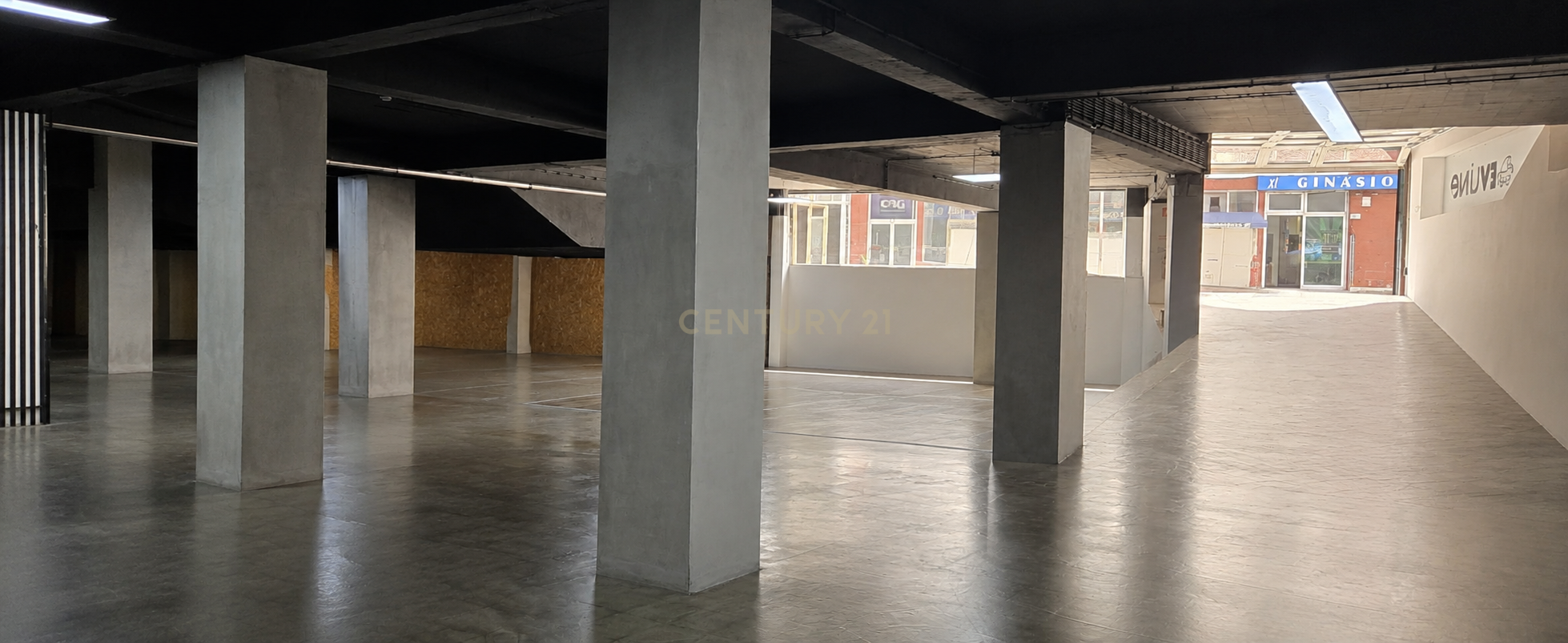 Fotografia 4 de Espaço Comercial | 600 m² | Centro da Pontinha | Investimento com Rendimento