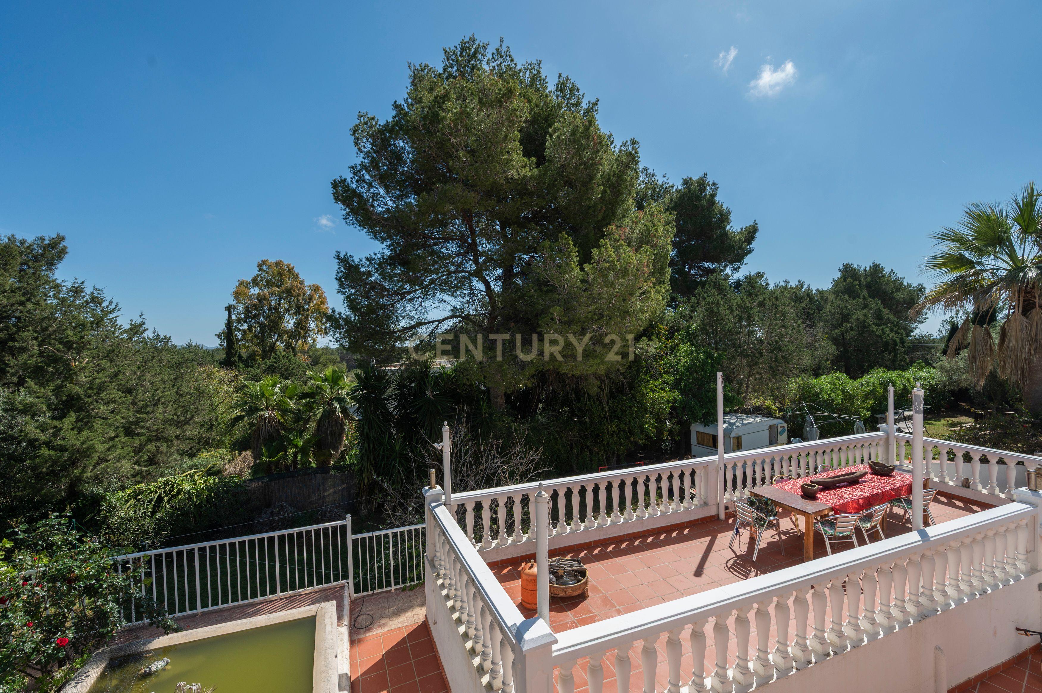 Moradia para reformar em Santa Eulália com piscina e vista panorâmica. Ótima oportunidade para investidores. - Image 38