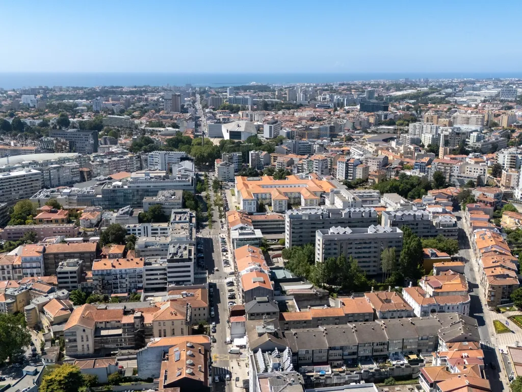 Imóvel de Investimento Estratégico na Boavista, Porto - Image 63