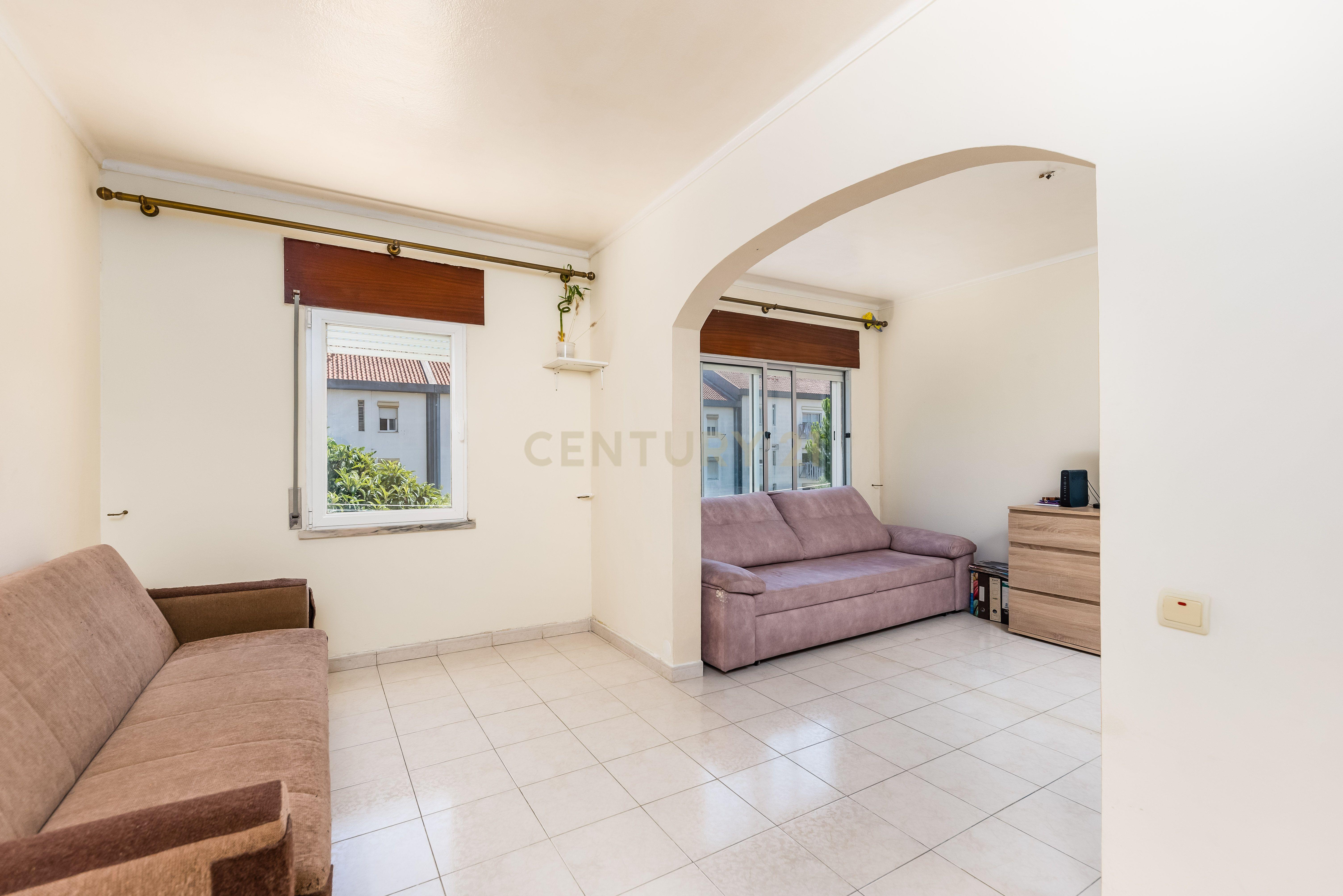 Fotografia 6 de Apartamento T4 convertido em T3 | Mira-Sintra