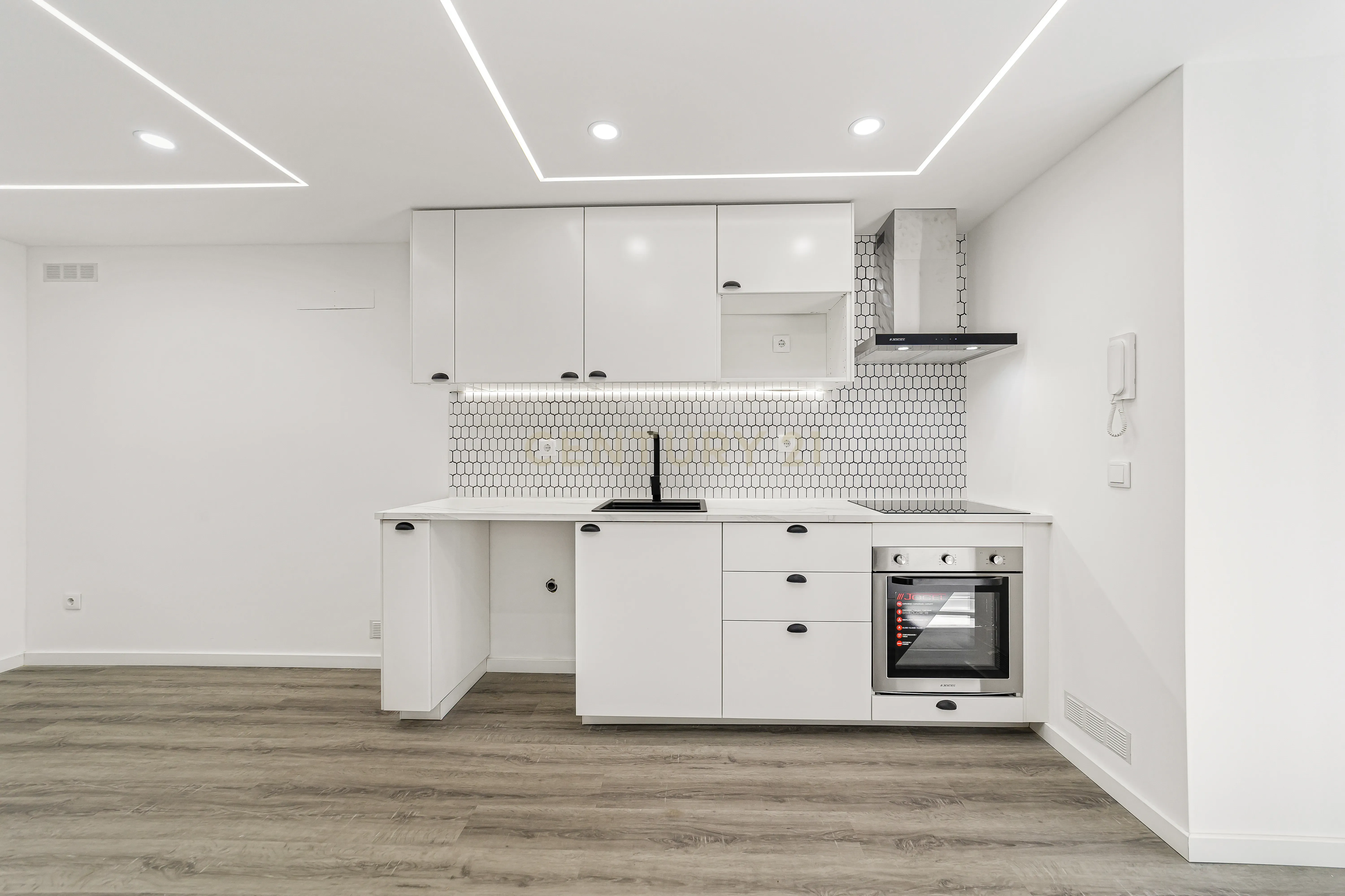 Fotografia 11 de Prédio Totalmente Renovado com 2 apartamentos T1 e espaço exterior no coração da cidade | Travessa das Viçosas (ao lado da Av. Luísa Tody), Setúbal