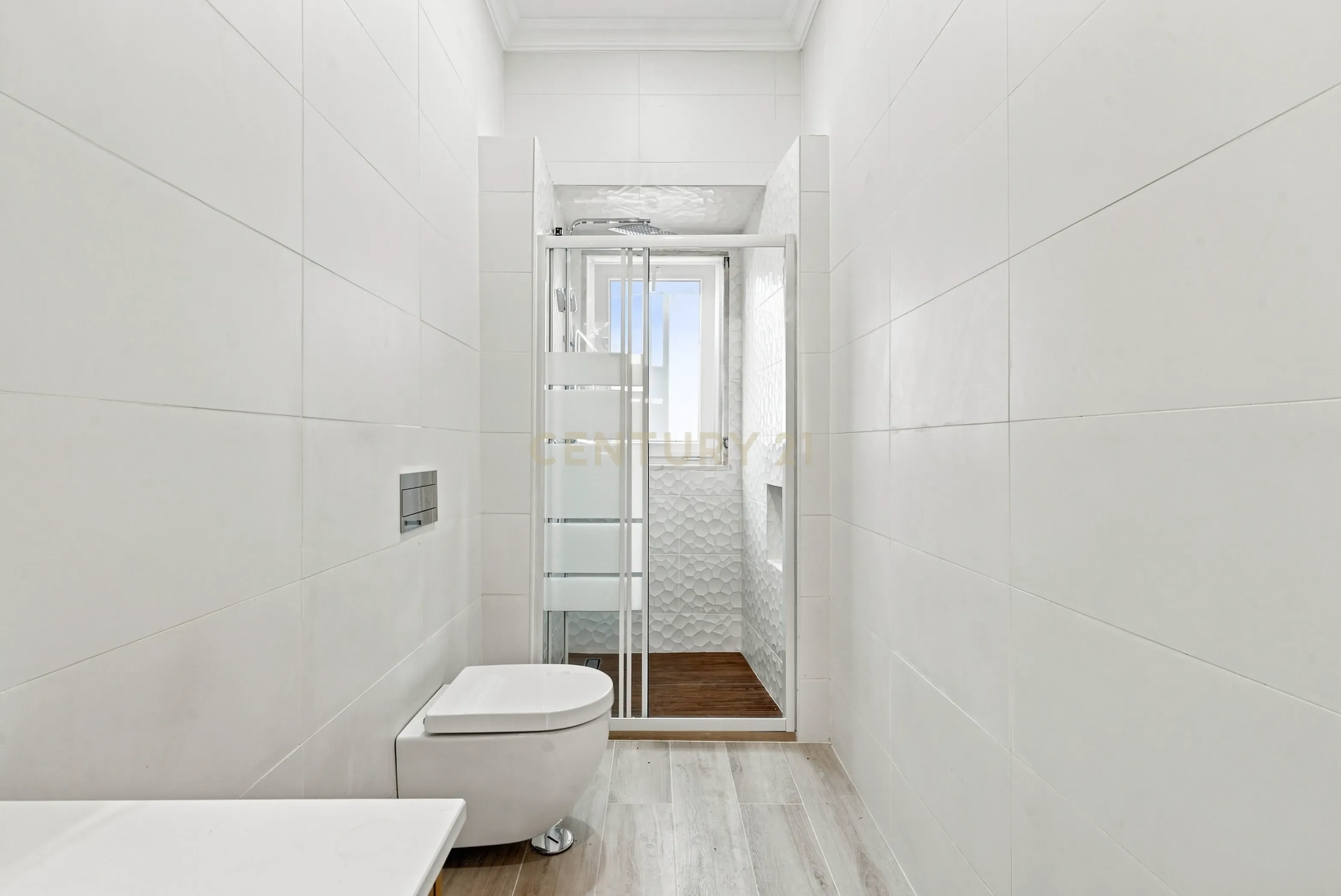 Fotografia 4 de Exclusivo na Penha de França | T3 Totalmente Remodelado com Elevador, Cozinha Equipada e Logradouro Privativo de 41 m²