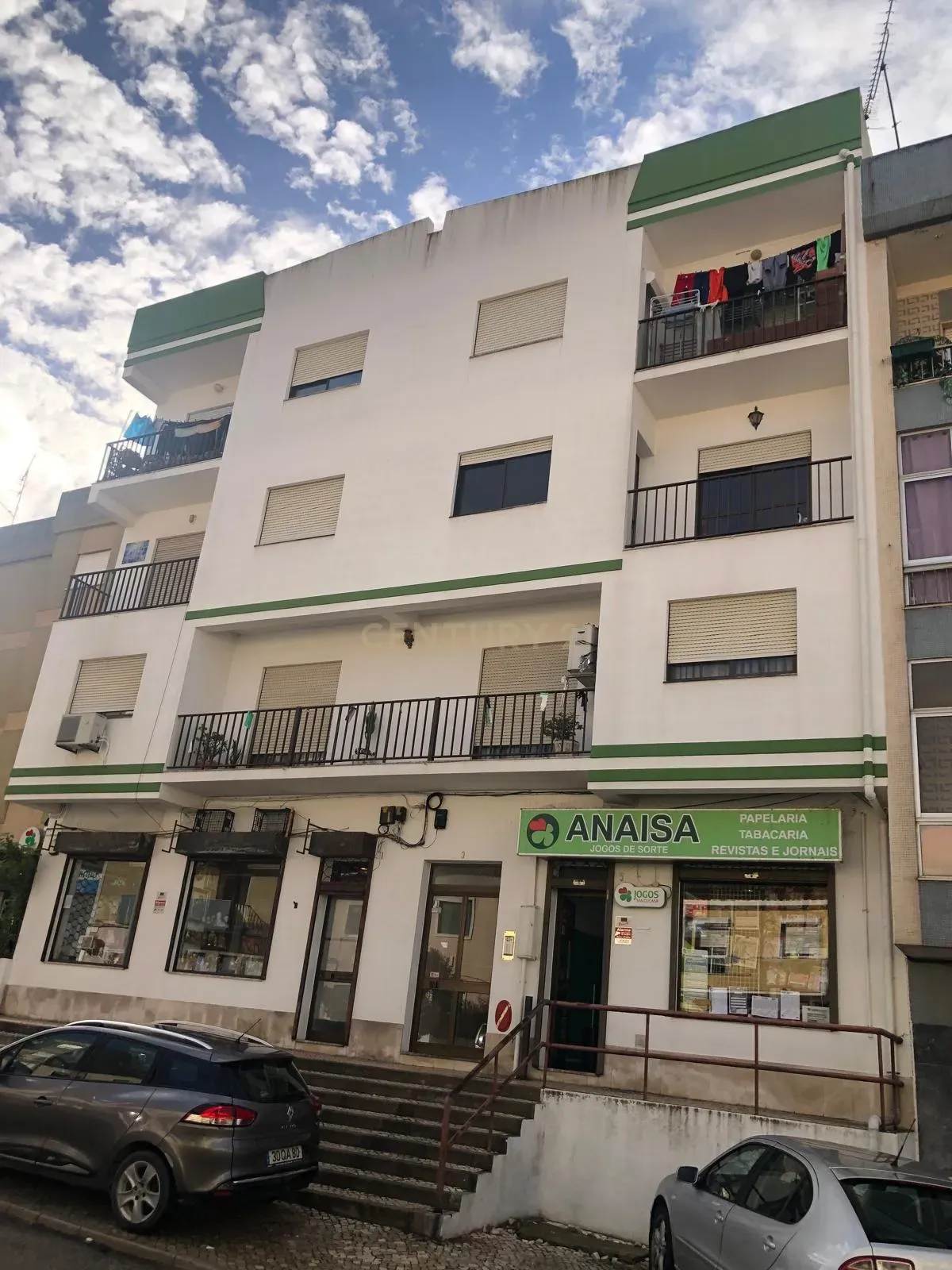 Apartamento T3 no Bairro Afonso Costa - Centro de Setúbal - Image 1