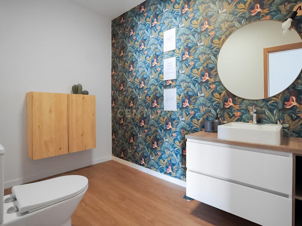 Moradia T4, que combina conforto, estilo e uma localização privilegiada situada em Tavira, no coração do Algarve. Com uma excelente exposição solar, esta propriedade é o lar ideal para quem procura qualidade de vida! - Image 18