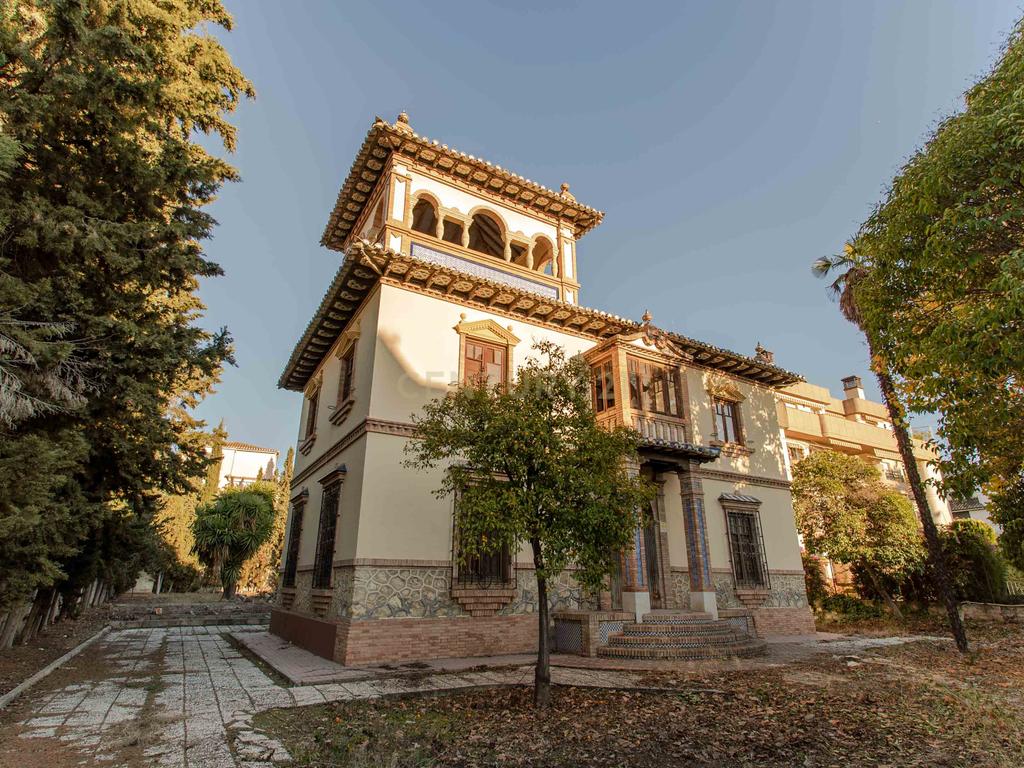 undefined - Image 1