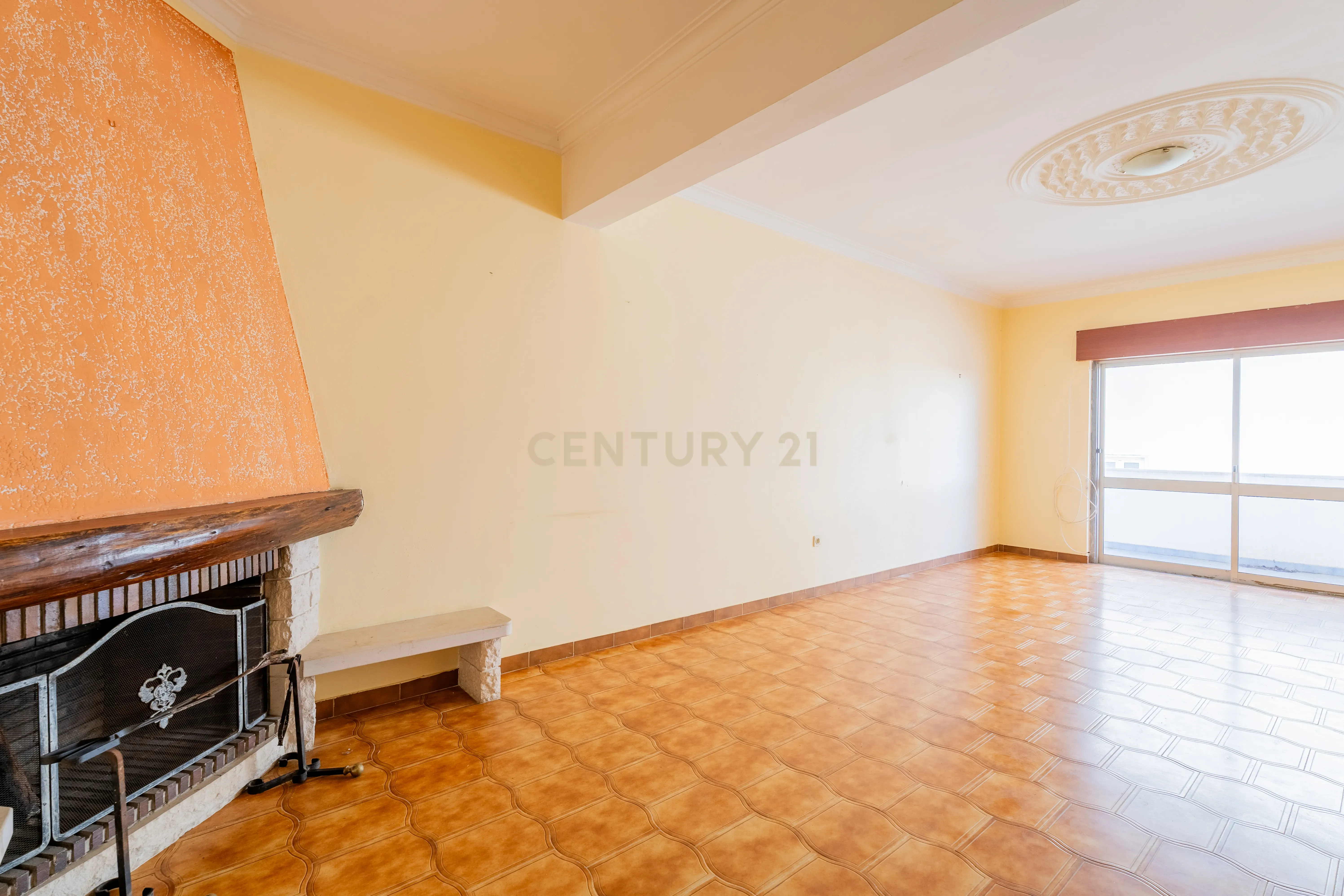 Venda Apartamento T3 com Garagem na Quinta da Bicuda, Cascais - Image 1