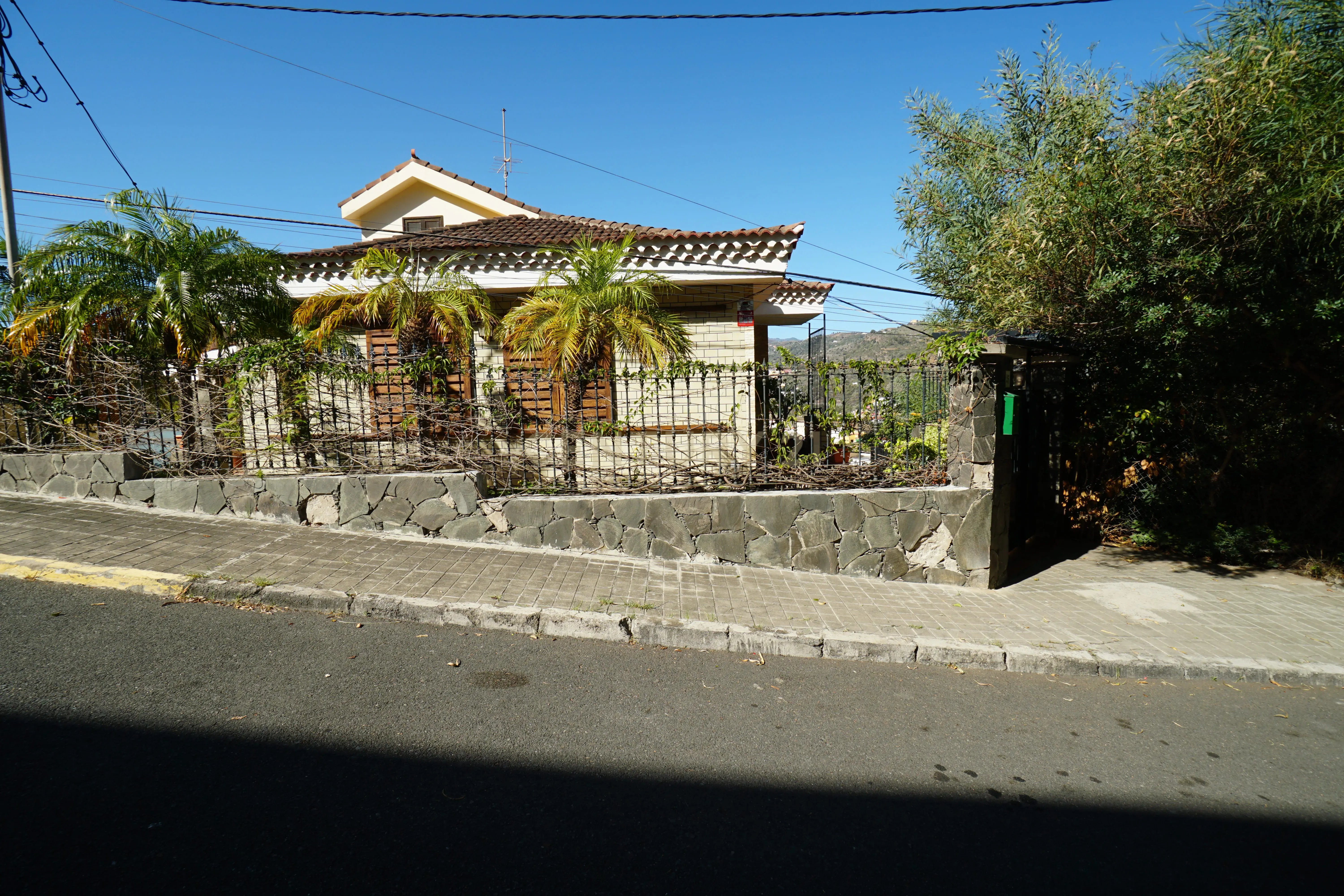 undefined - Image 1
