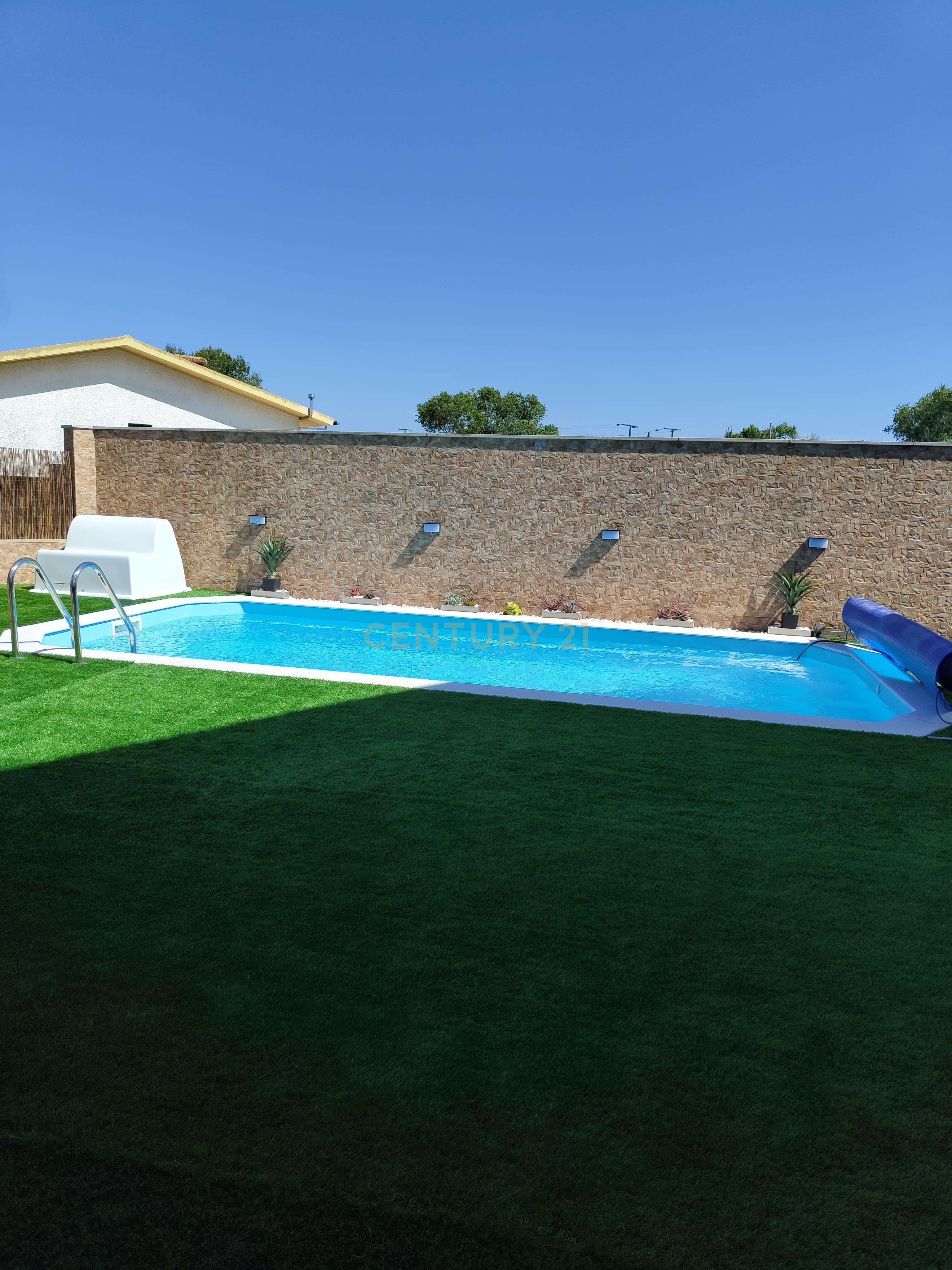 Moradia T4 com piscina em Gaeiras, Marinha Grande. - Image 2