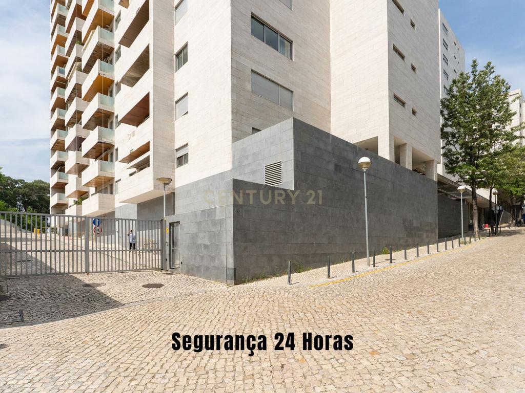 Fantástico T2 Condomínio do Parque das Conchas - Image 92