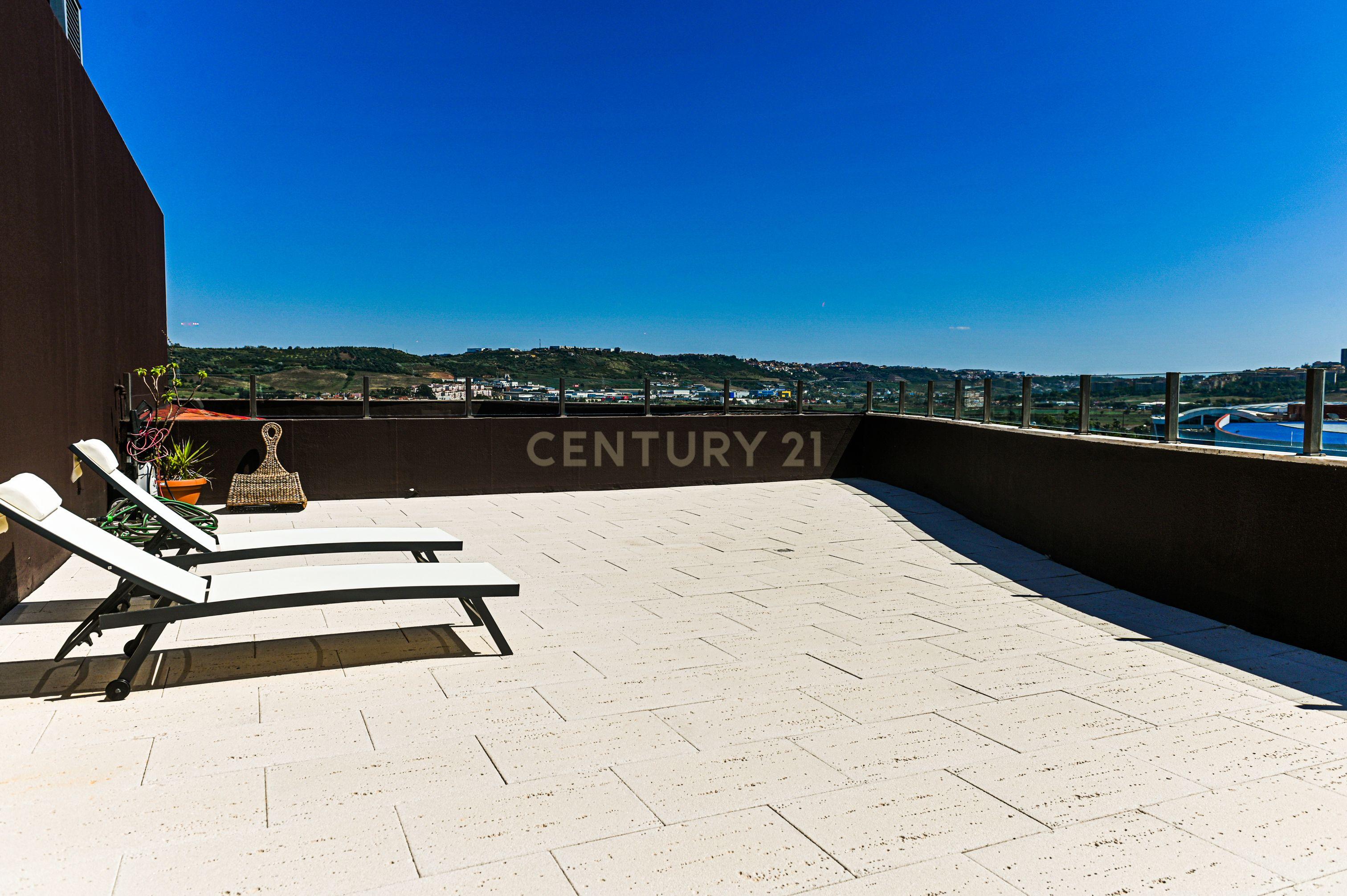 Penthouse | T4+1 | Terraço com Churrasco | Box | Infantado - Image 31