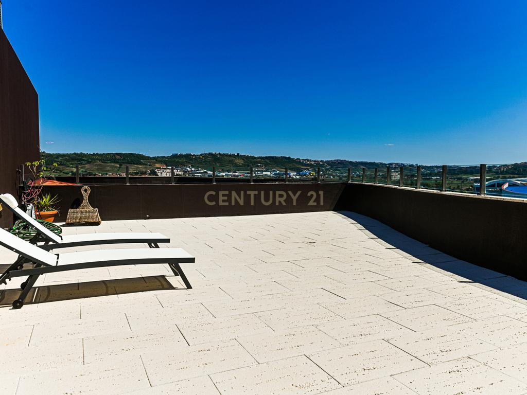 Penthouse | T4+1 | Terraço com Churrasco | Box | Infantado - Image 31