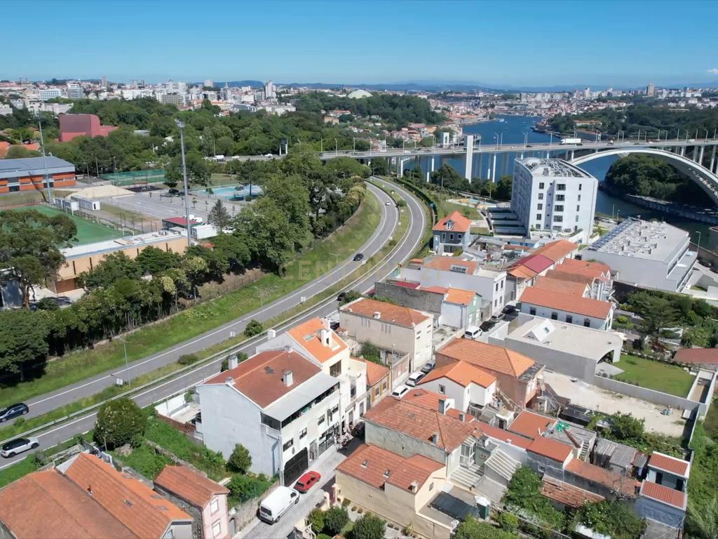 Moradia em ruína | Campo Alegre, Porto | Projeto aprovado - Image 24