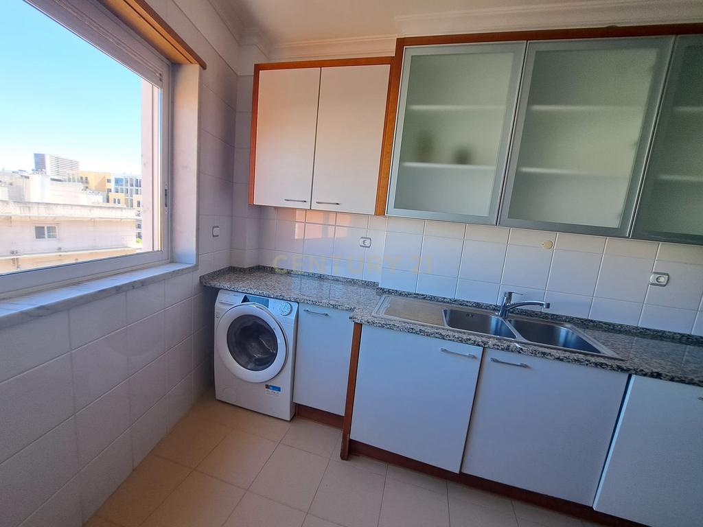 Apartamento T2 mobilado para Arrendar no Parque das Nações, Lisboa - Image 8