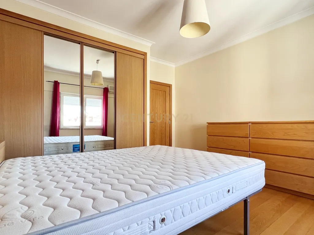 Apartamento T2 LUMIAR - Image 17