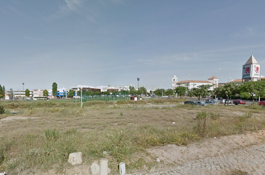 Lote na Urbanização Horta das Figuras com 224m2 para construção de moradia com Piscina - Faro - Image 4