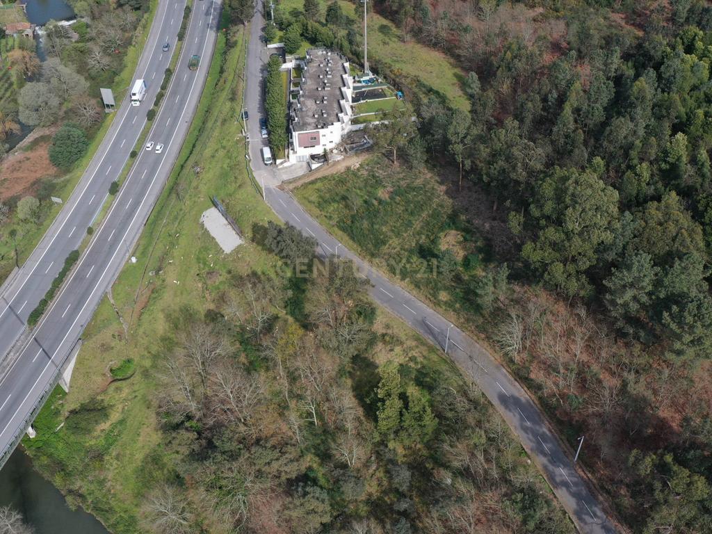 Terreno com viabilidade de construção - Image 8