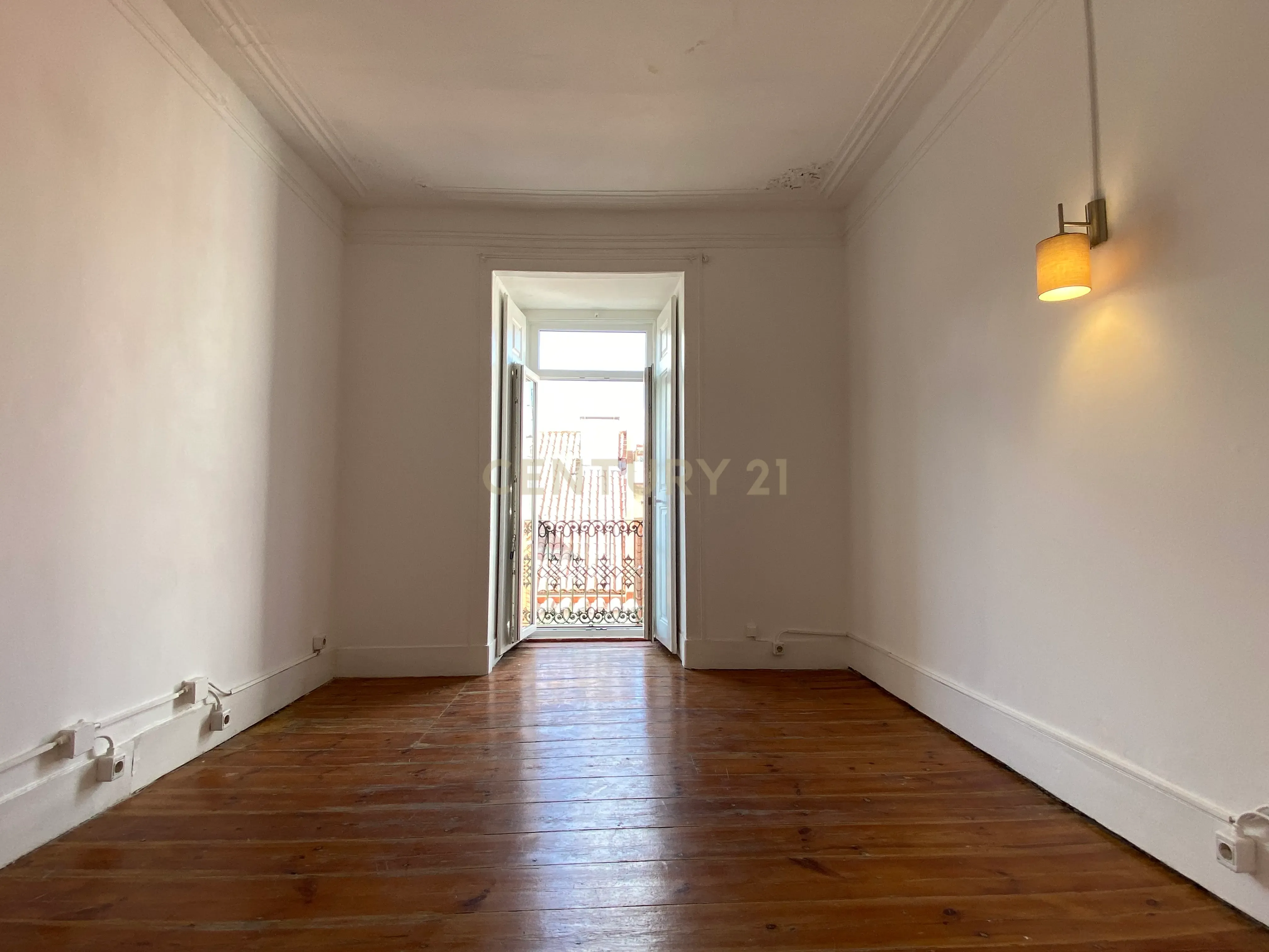 Apartamento T1 - Rua da Atalaia - Bairro Alto - Image 4