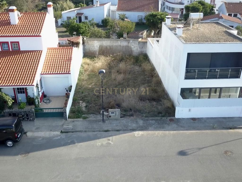 Lote para habitação localizado em Monte da Vinha - Image 1
