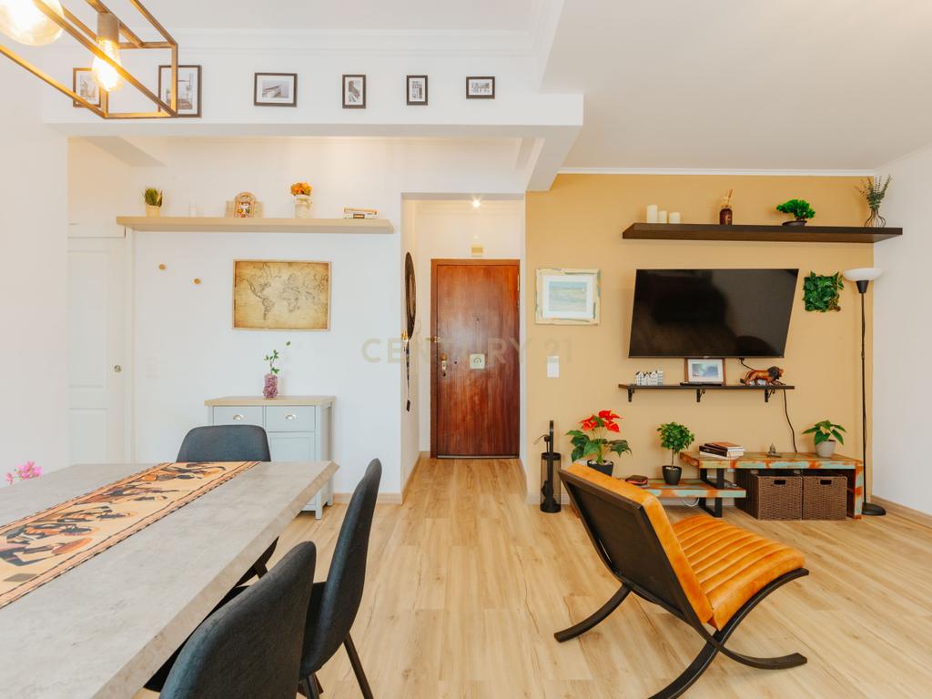 Apartamento T2 Renovado em Miratejo - Image 9