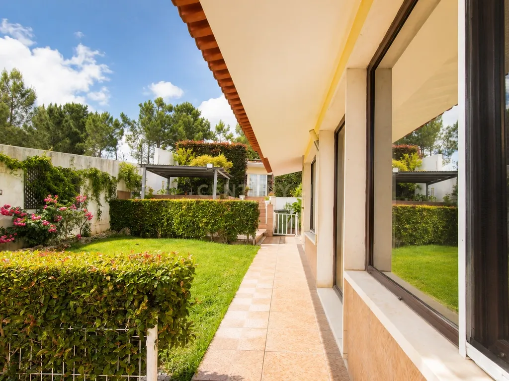 Moradia T3 em lote de 936m2 em Vila Alegre, Fernão Ferro - Image 37
